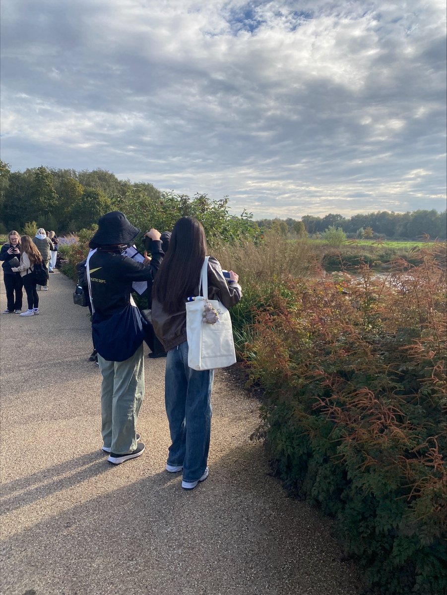 🎨 Our Y10 Art, Textiles &amp; Photography students enjoyed an inspiring trip to RHS Bridgewater, collecting primary source images and sketches to fuel their GCSE coursework. A brilliant creative boost to start the year! 

🌿📸🧵 #GSHSArt #RHSBridgewater #GCSEArt #GSHSExperience
