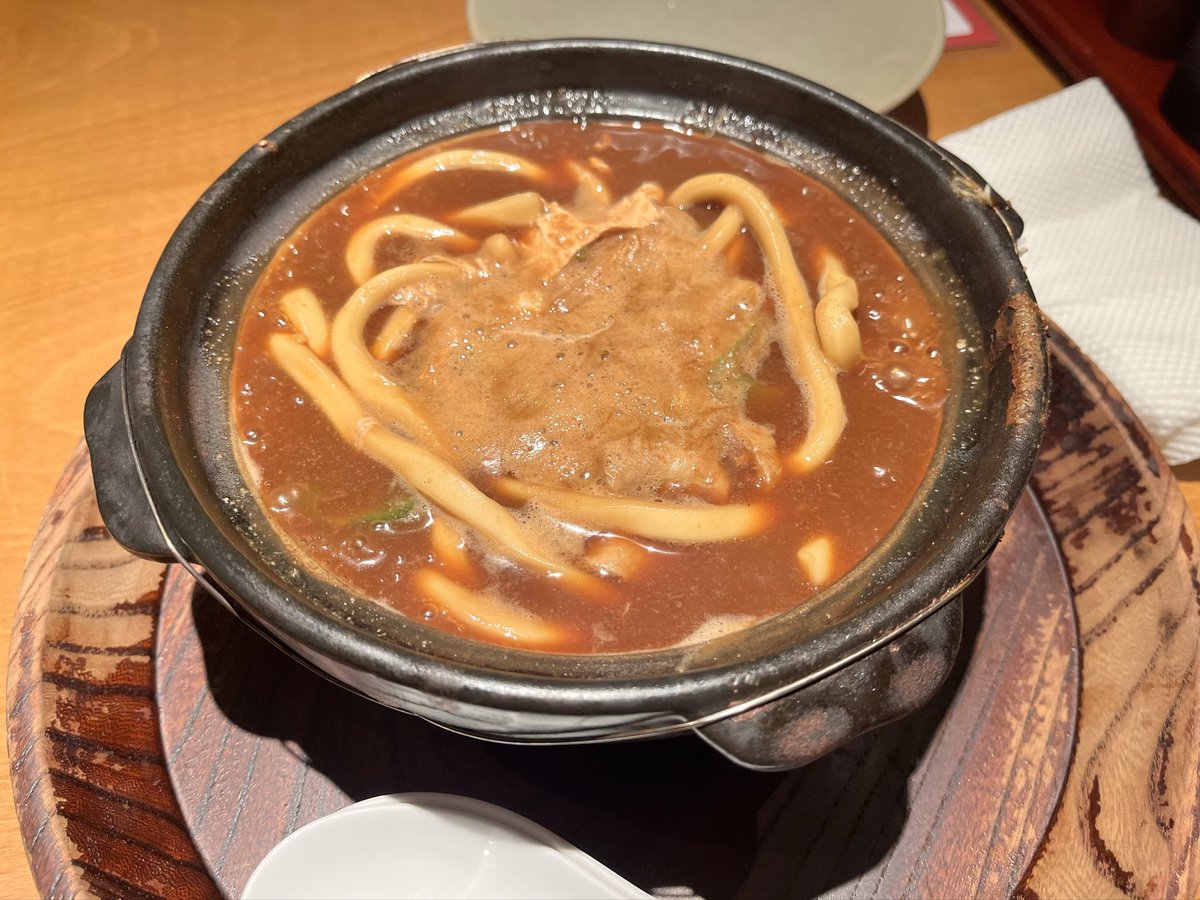 _gomanofu's tweet photo. 気温下がってきたので
玉丁本店の味噌煮込みうどん（かため）

安定の麺とお味噌の美味しさ(*´꒳`*)ｱﾁﾁ

#八重洲ランチ https://t.co/Y4MIR3WfCM
