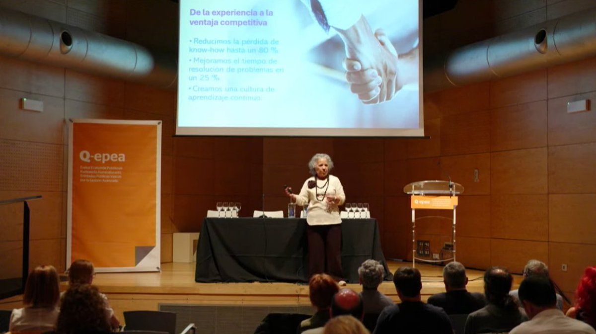 🗣️ Laura Rosillo <a href="/laurarosillo/">Laura Rosillo</a>: "La gestión del conocimiento crítico debe ser una prioridad para las organizaciones. Ese conocimiento debe transferirse entre las personas para que no se pierda. Y para ello, el cross mentoring es maravilloso. Este conocimiento crítico marcará la