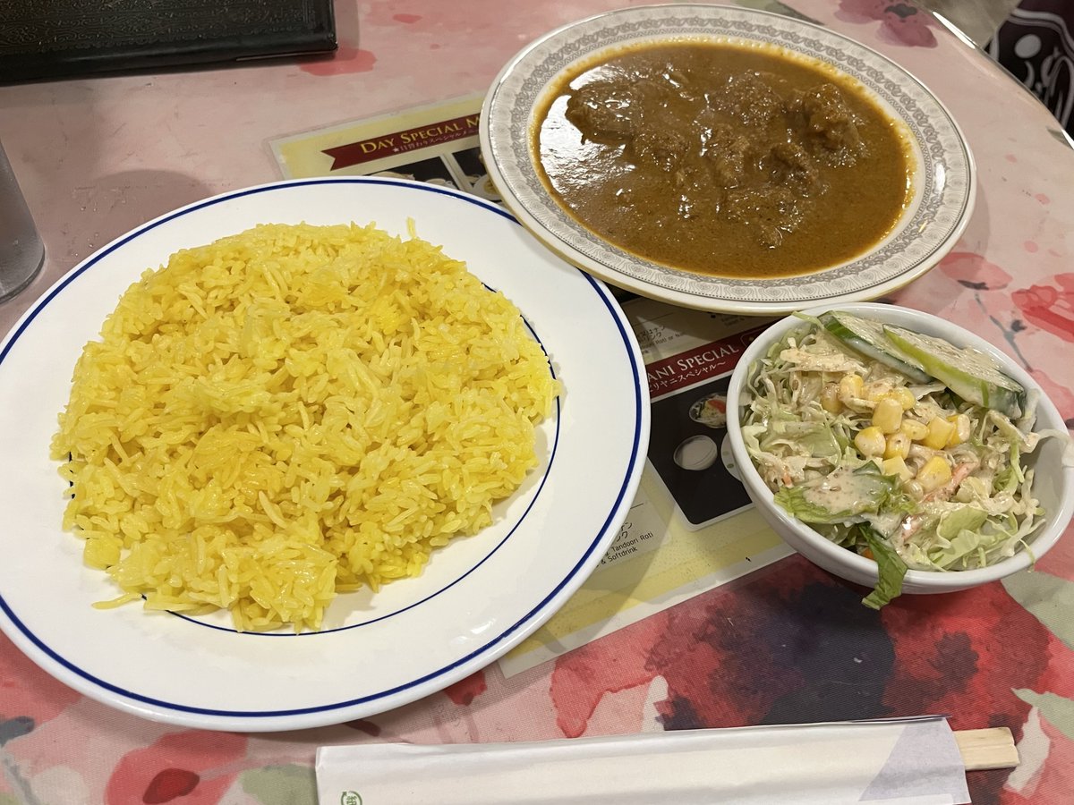 sunapon's tweet photo. コルマセット1,300円
(ストロベリーラッシーも込み!)
おいしいー😋
仕事終わりのパキスタンご飯は最高だな。
マトンの骨の周りのコラーゲンぷるぷる♪
#デシィディラ
#DesiDera
#岩槻 https://t.co/DSB93NXu3Q