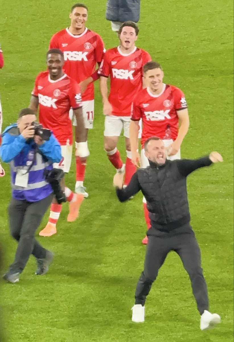 AndyLopata's tweet image. Woke up this morning feeling fine 🎶 #cafc