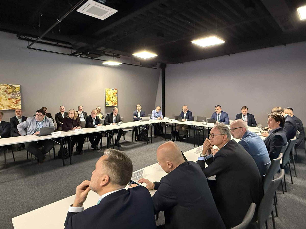 We are in Riga at <a href="/Techritory/">Techritory</a>, where Digital Poland Association, <a href="/CeeCoalition/">CEE Digital Coalition</a> and <a href="/is_wireless/">IS-Wireless</a> are hosting the roundtable “Private 5G &amp; Dual-Use Technologies for Strategic Sovereignty.”
- We need to accelerate the deployment of private #5G networks across defense, critical