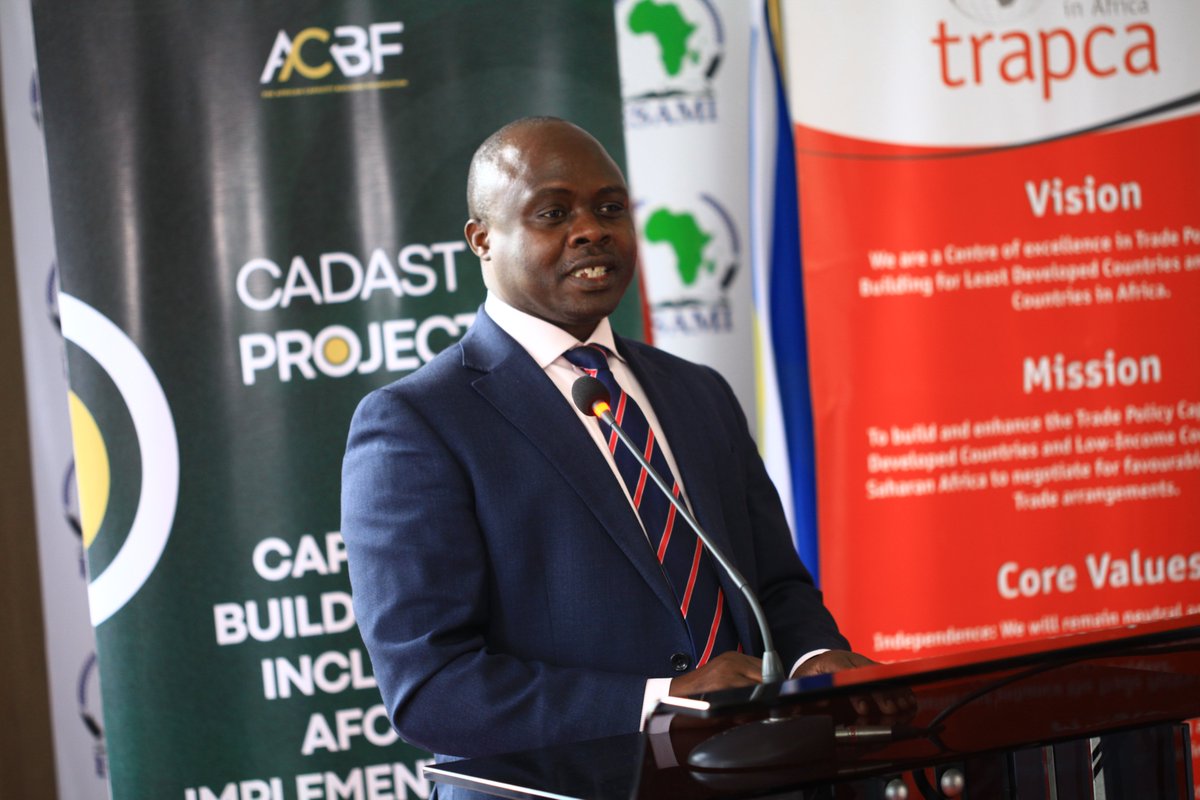 esami_trapca's tweet image. Another winning week at @ESAMI_trapca! 🎉
From 13–17 Oct, we hosted AfCFTA Awareness Workshops for #CSOs, #women & #youth.
A highlight? The eye-opening field visit to Namanga OSBP
Next up: participants roll out #AfCFTA projects in their countries!
@ACBF_Official 
#TRAPCA