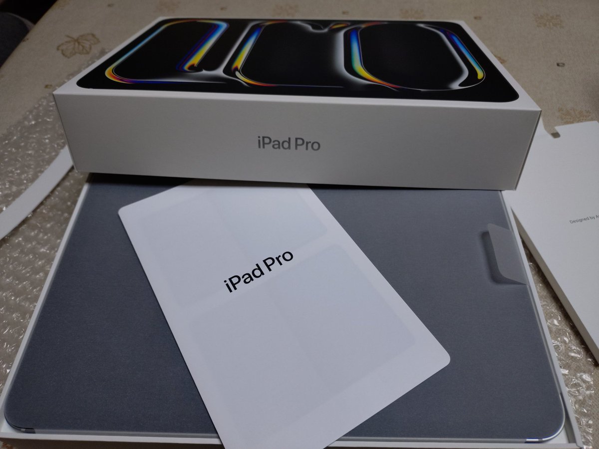 TM_429's tweet photo. 新型iPad到着👍 https://t.co/gPRtLArPf0