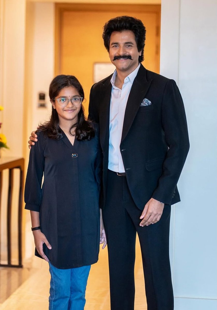 AllIndiaSKFC's tweet photo. Our King @Siva_Kartikeyan annan &amp; Little Princess #AaradhanaSK ❤️✨ https://t.co/VBHTQl72BS