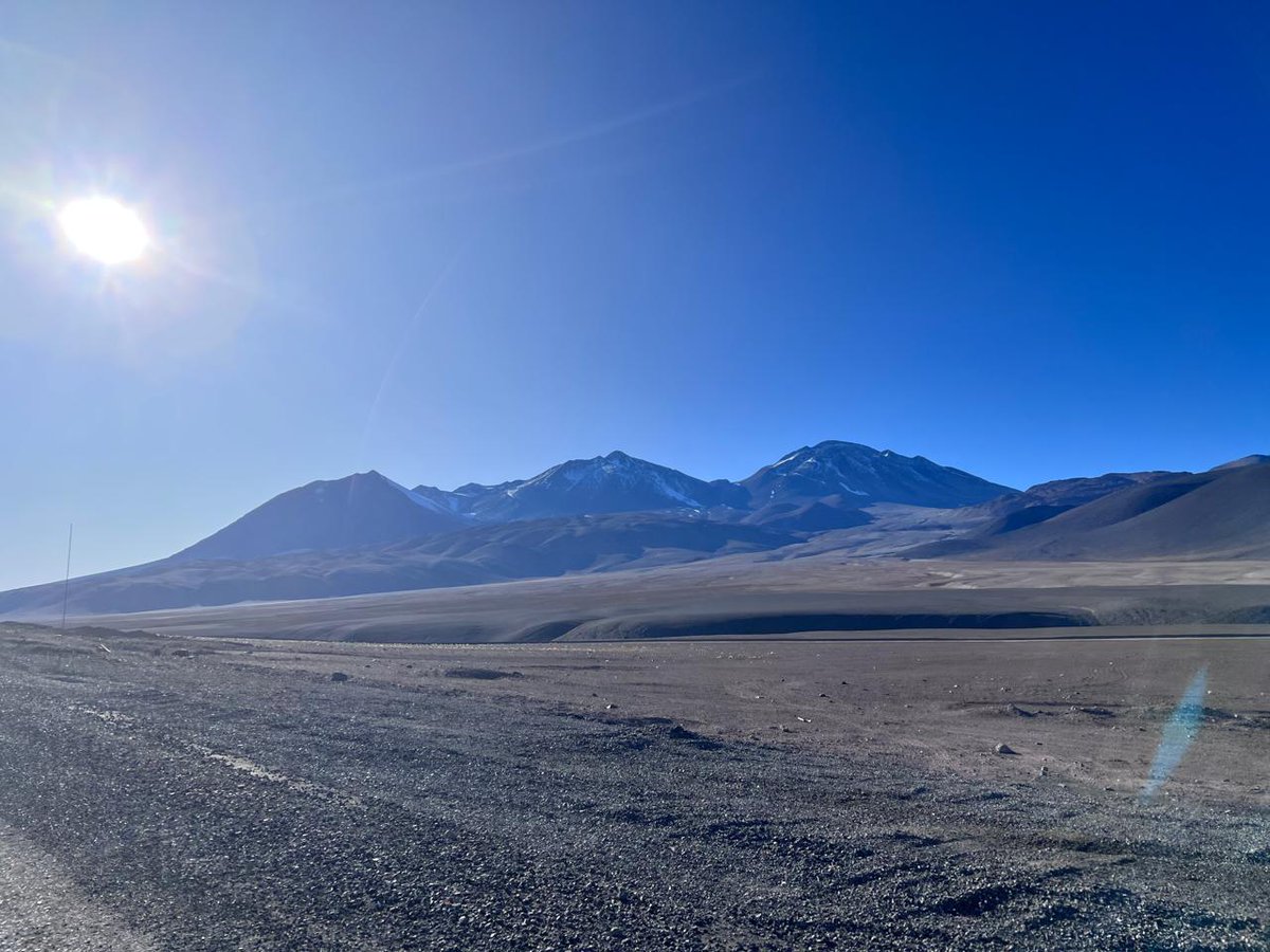 monteromining's tweet image. Combining fieldwork, remote sensing, and AI, Montero’s team analyses data to identify new high-potential drill targets across Chile’s exploration terrains. #AIinMining #MiningExploration