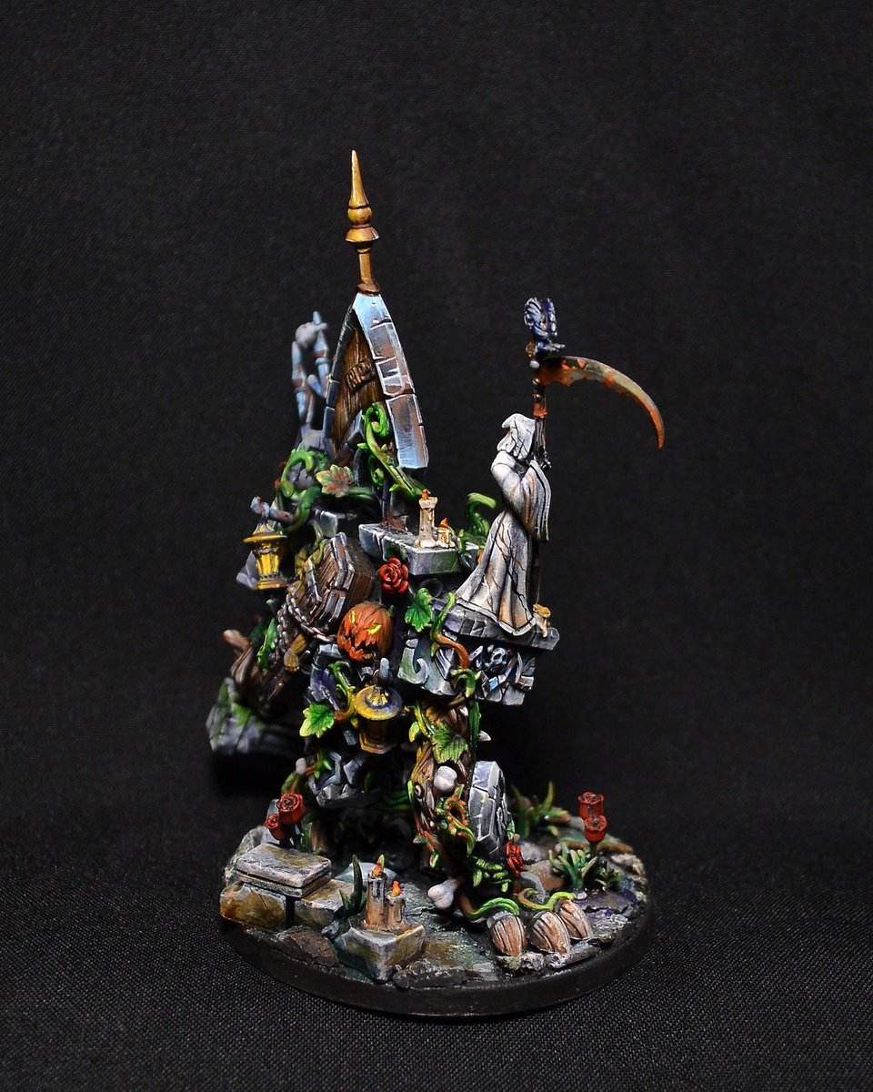 Tombstone Golem is ready to fight in honor of the scariest night of the year.

#LegendsOfSignum #miniatures #hallowen #halloweenmonsters #golem #dndminiatures #pumpkinhead #monster #darkfantasy #signumgames #halloween2025