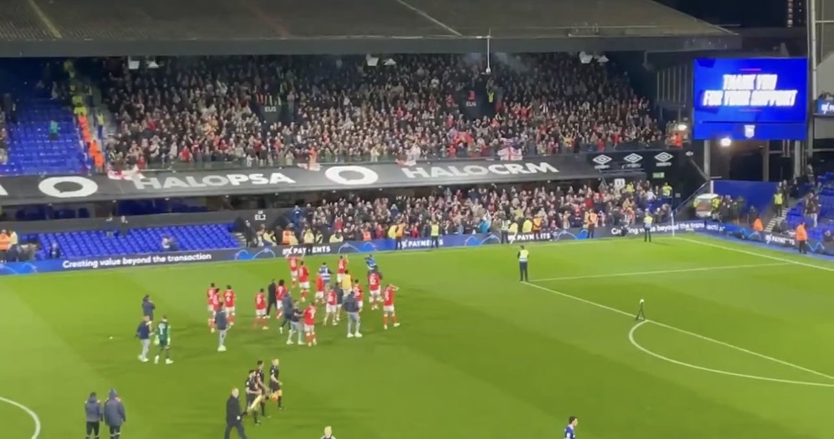 Charlton fans celebrating the 3-0 win over Ipswich last night #cafc #itfc