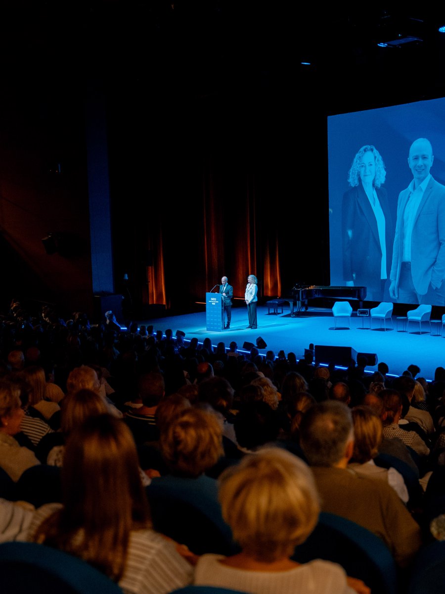 📻Ohore bat izan da joan den astean Radio San Sebastianen 100 urteak ospatzeko Galan parte hartzea eta Federico Mompouren Agur Jaunak eta 'Sinfonia Urdina' interpretatzea, Cadena SERren abesti ofiziala 1940ko hamarkadatik