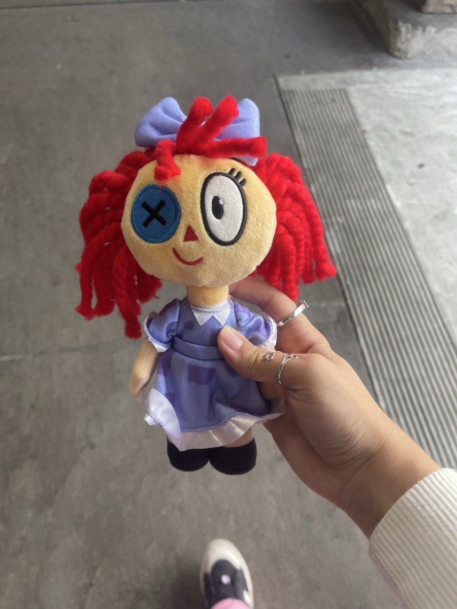 fkinfudgenutter's tweet image. shes stupid looking i took her home with me