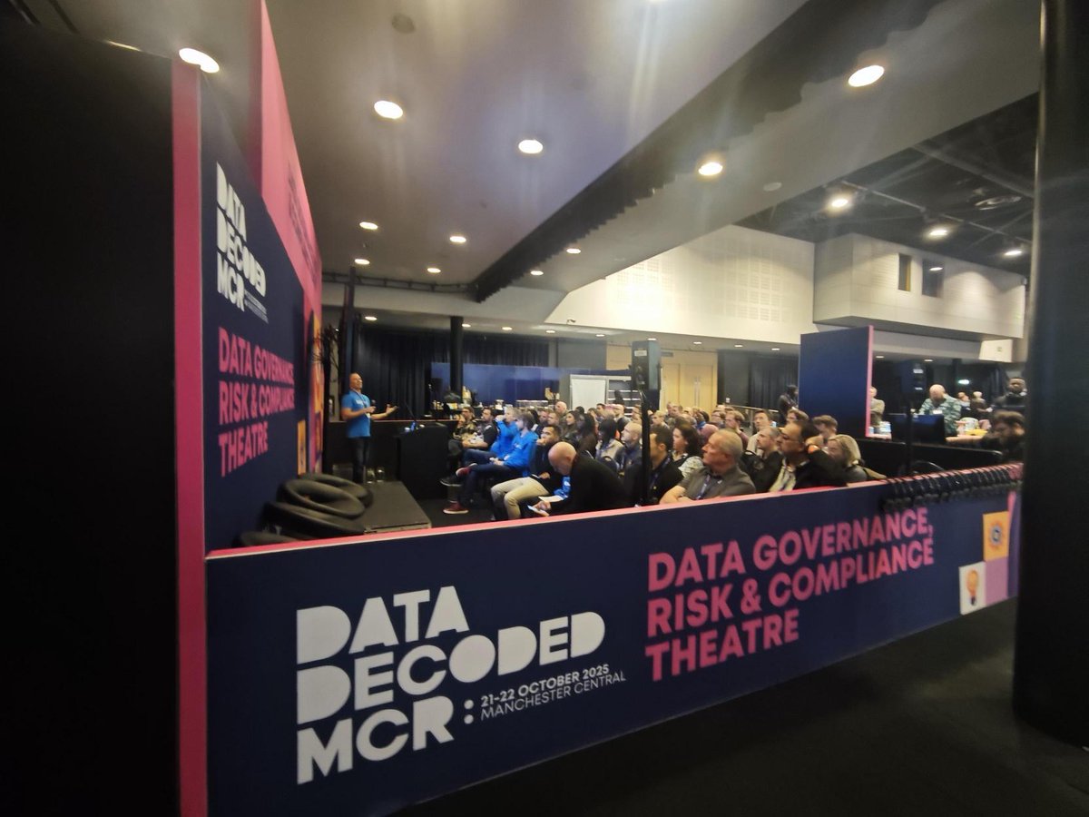 TuggerApp's tweet image. #TeamTugger smashed our first day at Data Decoded Manchester, &amp;amp; the vibes carried into the PBIMCR x Data Decoded evening event! ⚡
️
Our Co-Founder Craig had the crowd hooked on Tugger after his talk 🙌 

#DataDecodedMCR #Tugger #pbiMCR Power BI &amp;amp; Fabric Manchester UG #pbiMCR