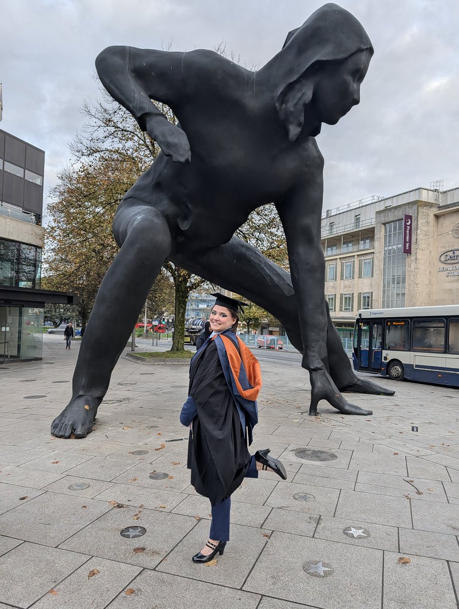 _____ed_____'s tweet photo. #plymgrad Very proud dad!! Xxx https://t.co/PPSPPKGHro
