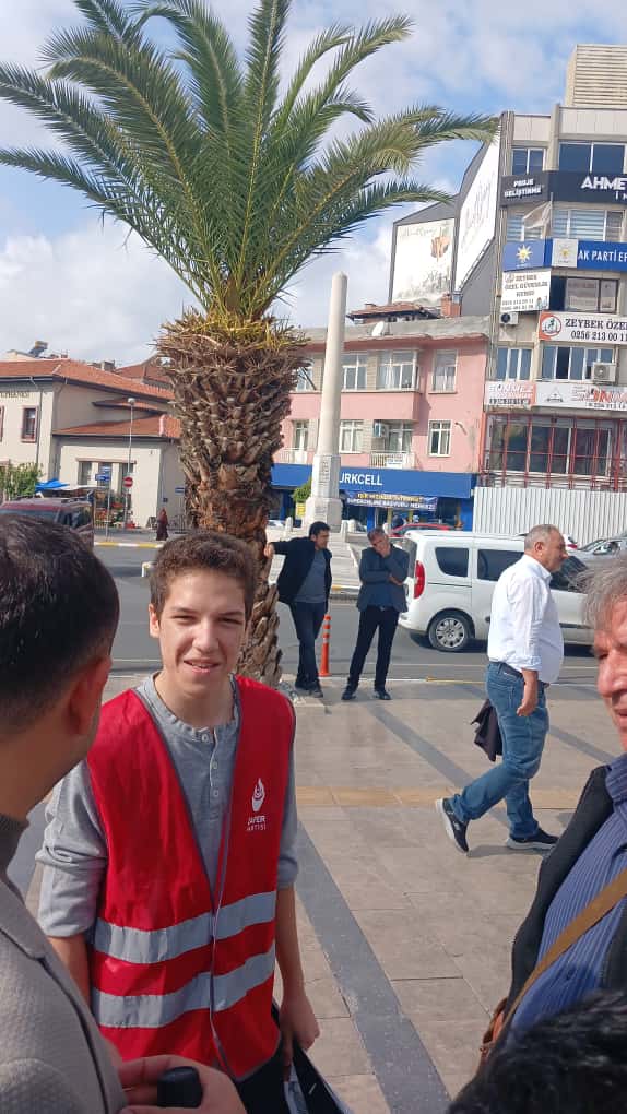 Aslan kardeşim bugün de standa gelmiş. Helal olsun sana kardeşim 🐺🇹🇷