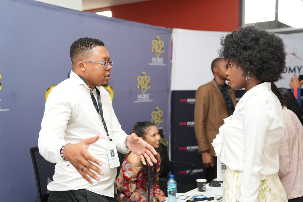BeFreeYouth's tweet image. At #SparkRx, the exhibition hall was dedicated to organisations & innovators who showcased tools, apps & devices positively impacting Namibia’s SRH & GBV landscape.
Shoutout to our exhibitors, @NCRST_Namibia, @NUST_Namibia, @TupaBloomCare, @minds_in_action, & the ObGyn Practice!