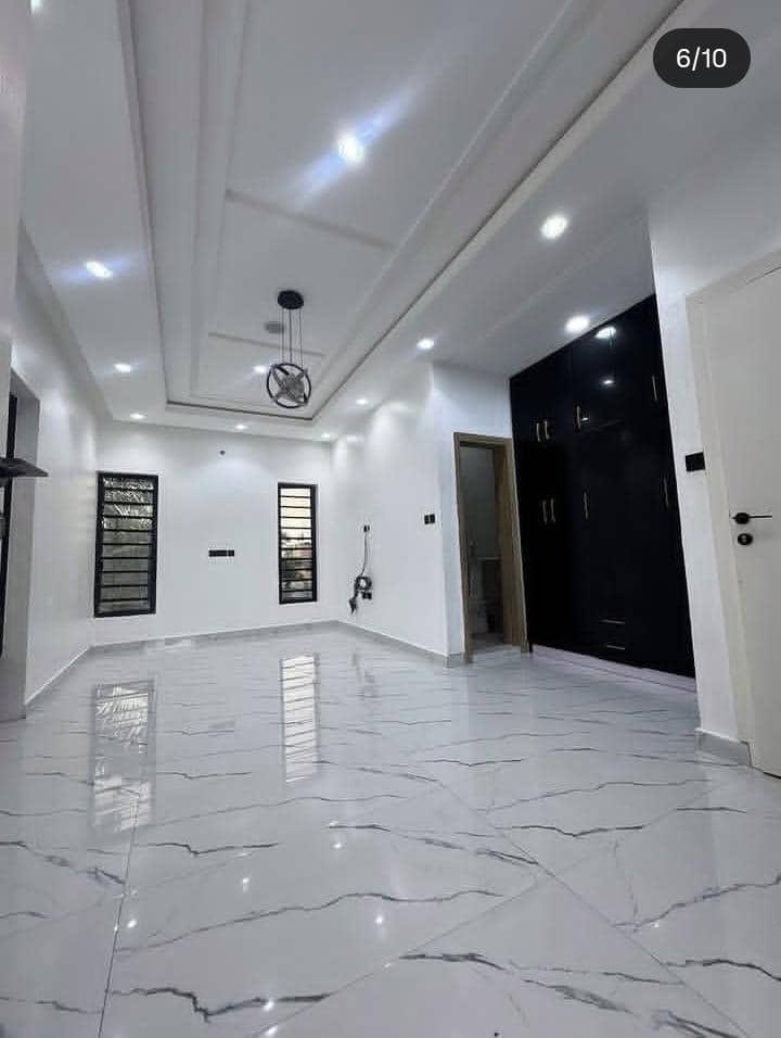 Aeba05's tweet image. FOR SALE!!!

Description: Four Bedroom Duplex

Location: Shell Cooperative, Eliozu Eneka Link Road, Port Harcourt.

Price: N230m, net.

Features;
Secure and Serene Estate
All rooms en-suite 
Smart Door Lock 
Fully fitted kitchen 
CCTV Etc.

For inspection, send a DM