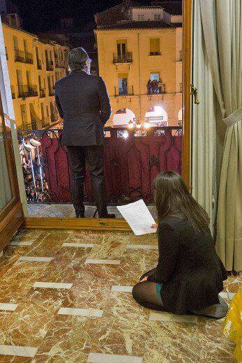 Errazkin's tweet image. Serie: Balcones de España
Hoy: La elocuencia del alcalde