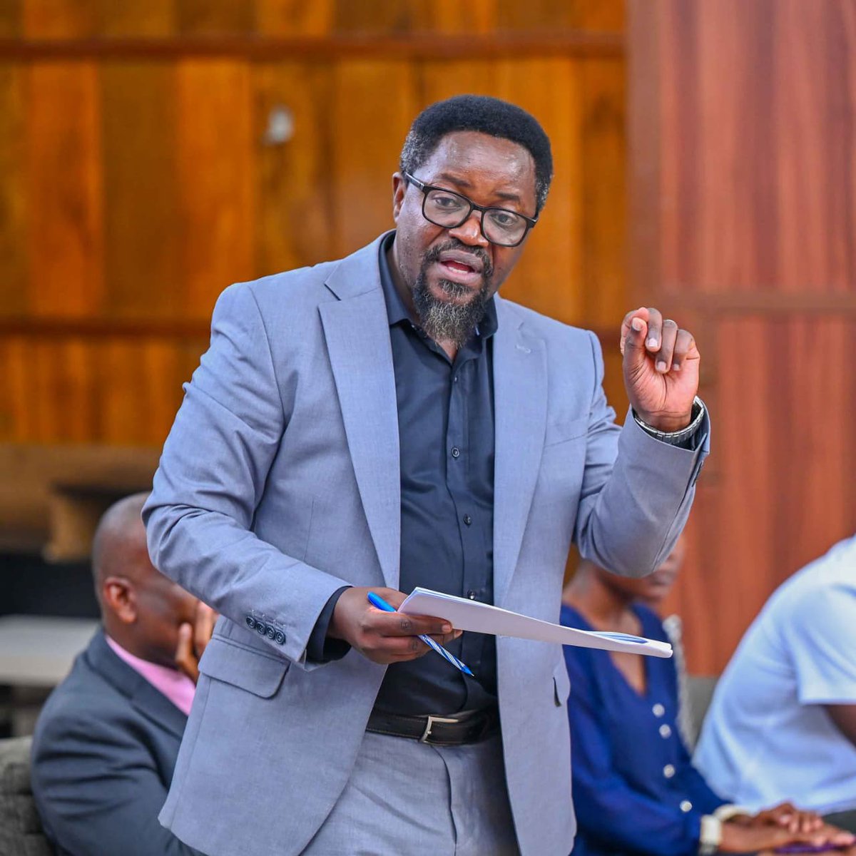 Nobody can persuade me to engage in tribal politics. It is unimaginative, stupid, and backwards. Unfortunately, this is where the political class is pushing us to in preparation for 2027 following the death of Raila. DO NOT JOIN THIS BANDWAGON!