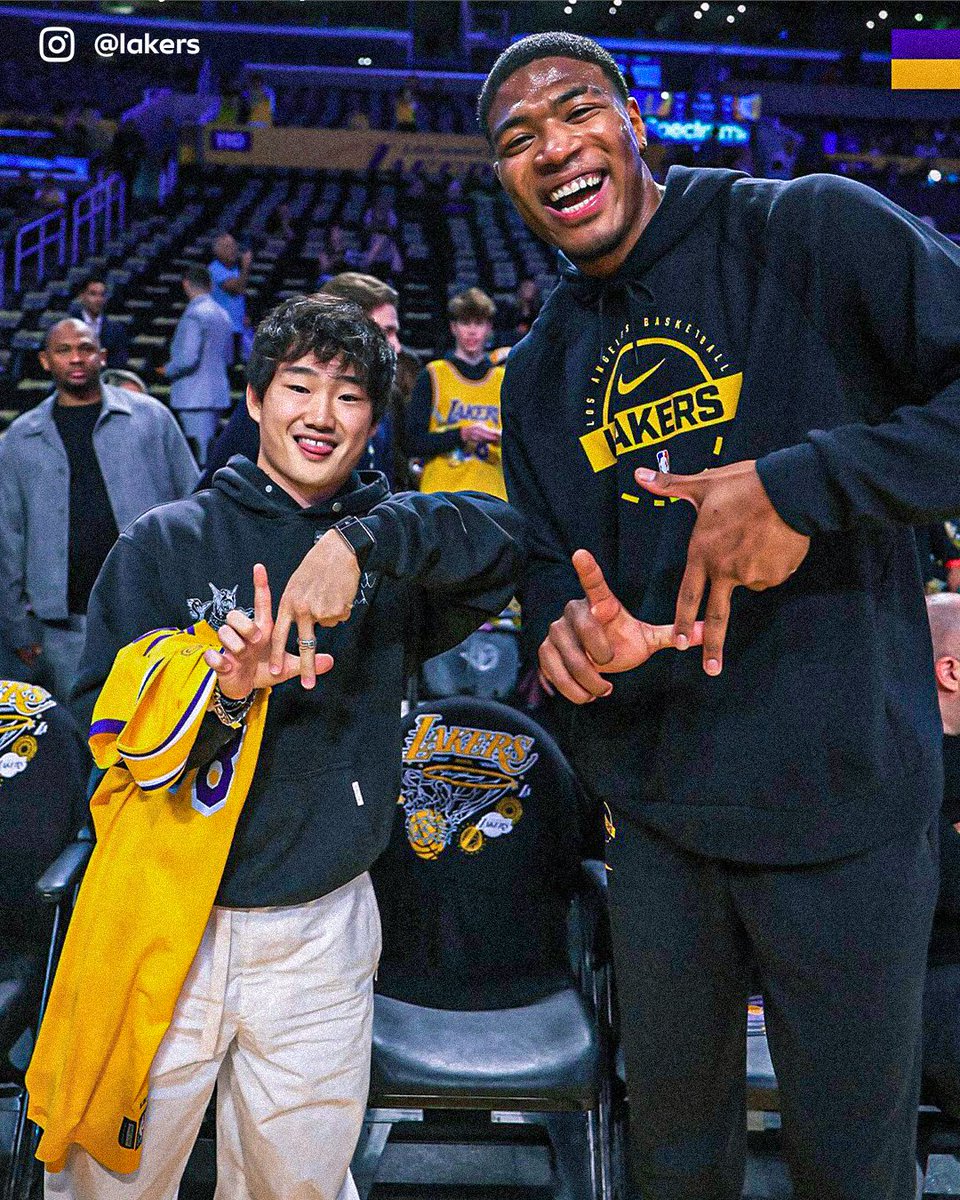 SkySports's tweet image. NBA 🤝 F1

Yuki Tsunoda and Rui Hachimura caught up before the Lakers' opening night game 🌕🟣