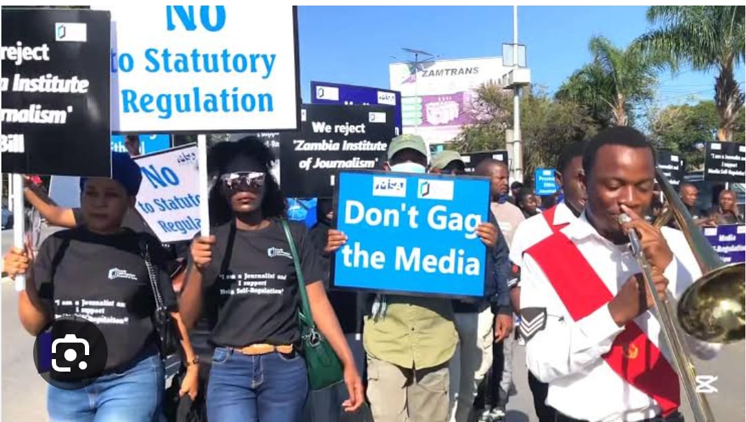 The Constitution protects freedom of the media (Art. 34).
Yet this Act:
🛑 Threatens journalists with jail for publishing "misleading info"
🛑 Criminalizes investigative reporting
We can't have a free press in chains.
#RejectTheCyberCrimeAct
#MediaFreedomKE  <a href="/citizentvkenya/">Citizen TV Kenya</a>