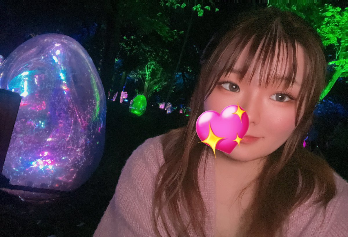 そういえばこの前チームラボ行ってきたんだけど、とっても綺麗だったの(ᐡ⸝⸝- -⸝⸝ᐡ)♡