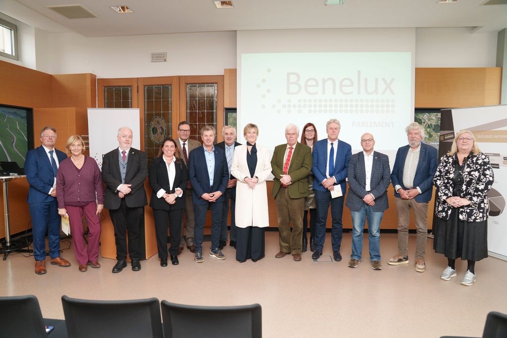 Eerste Kamer der Staten-Generaal tweet media