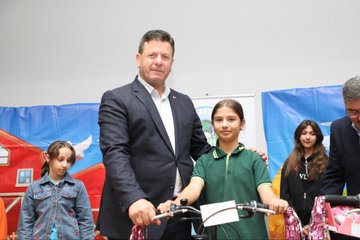 Ödül alan öğrenciler