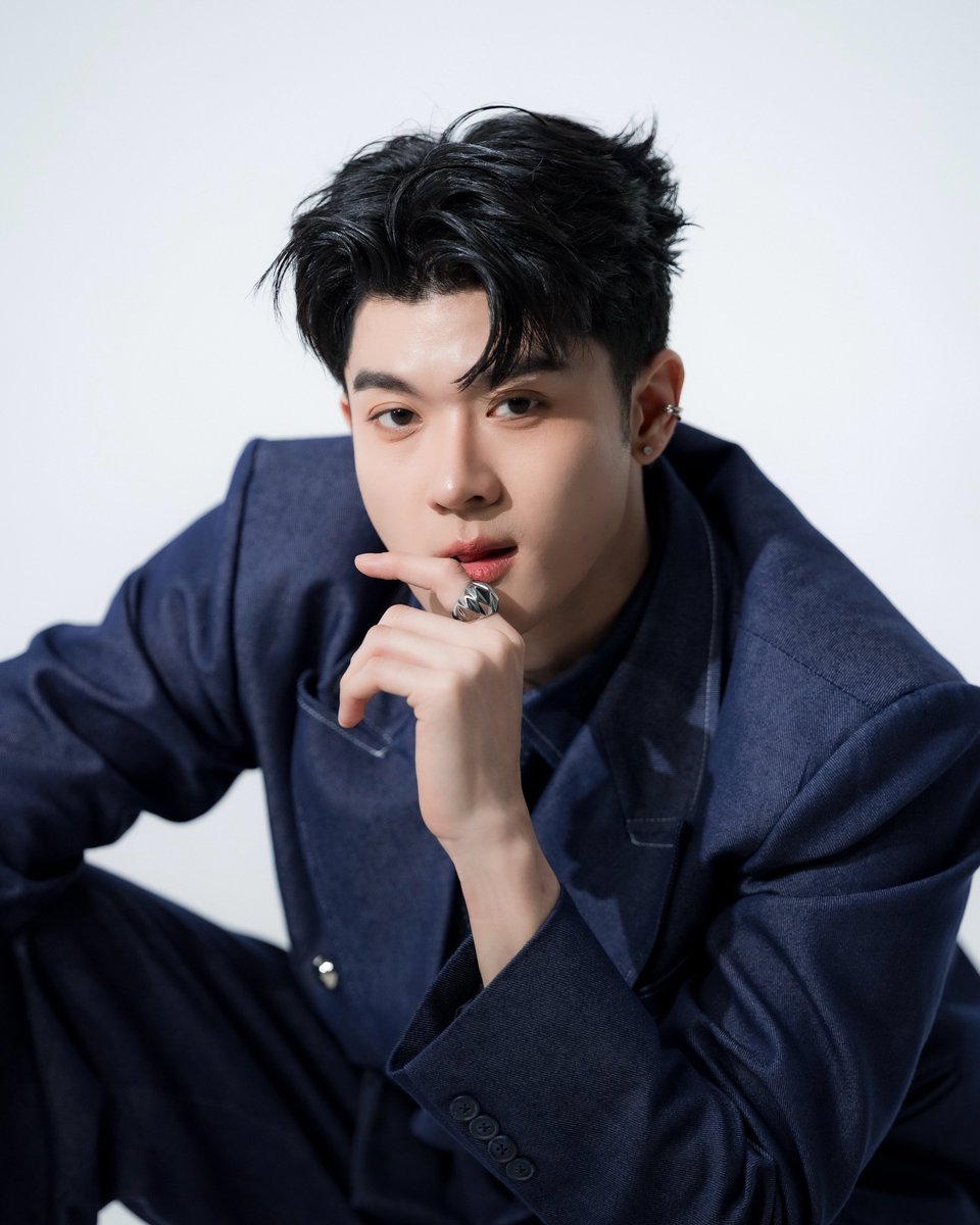 NeptuneInSkyTH's tweet image. Boom Thanut Jiraratchakit @ThanutBoom
💫🌌 Main Actor &apos;Neptune in the Sky&apos;
.
#boom_thanut 
#ดวงดาวในเวหาเดอะซีรีส์  
#neptuneintheskytheseries 
#TripleTrioStudio
#YJJinHaiCorporation