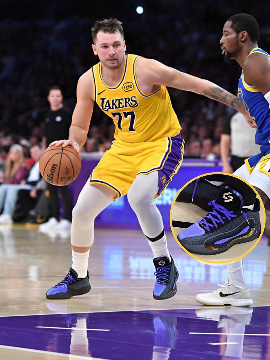 LukaDonkicks's tweet image. Last night against the Warriors, Luka Dončić kicked off his 25’-26’ campaign in a “Laker-friendly” Jordan Luka 4 PE.

A colorway first seen during EuroBasket, the shoe was Dončić’s 184th different sneaker he’s worn during his NBA career thus far.

📸: Juan Ocampo &amp;amp; Adam Pantozzi…