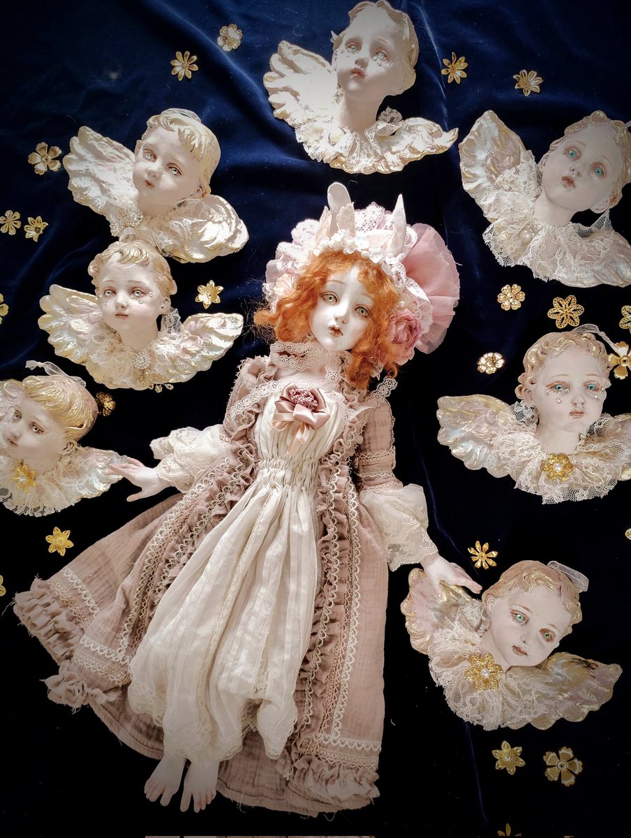 shimizumari's tweet image. 10月31日~11月10日まで京都のライト商會三条店にて2年ぶりの個展「New world」を開催します。
アトリエサード刊の作品集「万国少女博覧会」以降の新作中心に展示致します。
10月31日、11月1日は在廊致します。
関西の皆様よろしくお願いいたしますm(_ _)m