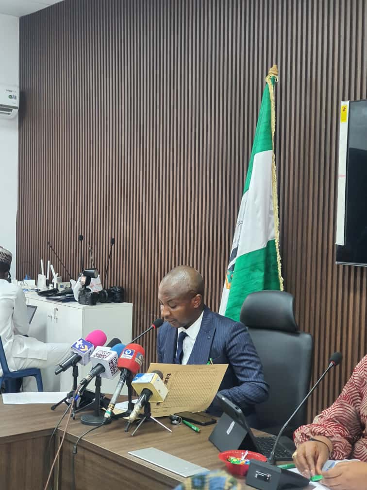 📸 Live from the 2025 Q3 Kwara Inter-Ministerial Press Briefing!

We handled hundreds of cases on behalf of the State Government — prosecuting criminal matters, defending civil suits, vetting legal instruments, and administering official oaths across MDAs. — Hon. Barr. Senior