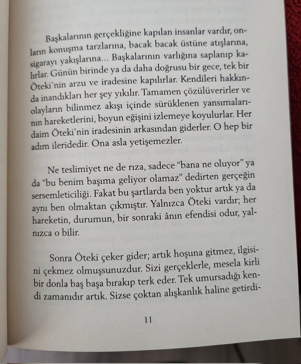İşte bunun için okunur.
Annie Ernaux, Kızın Hikâyesi