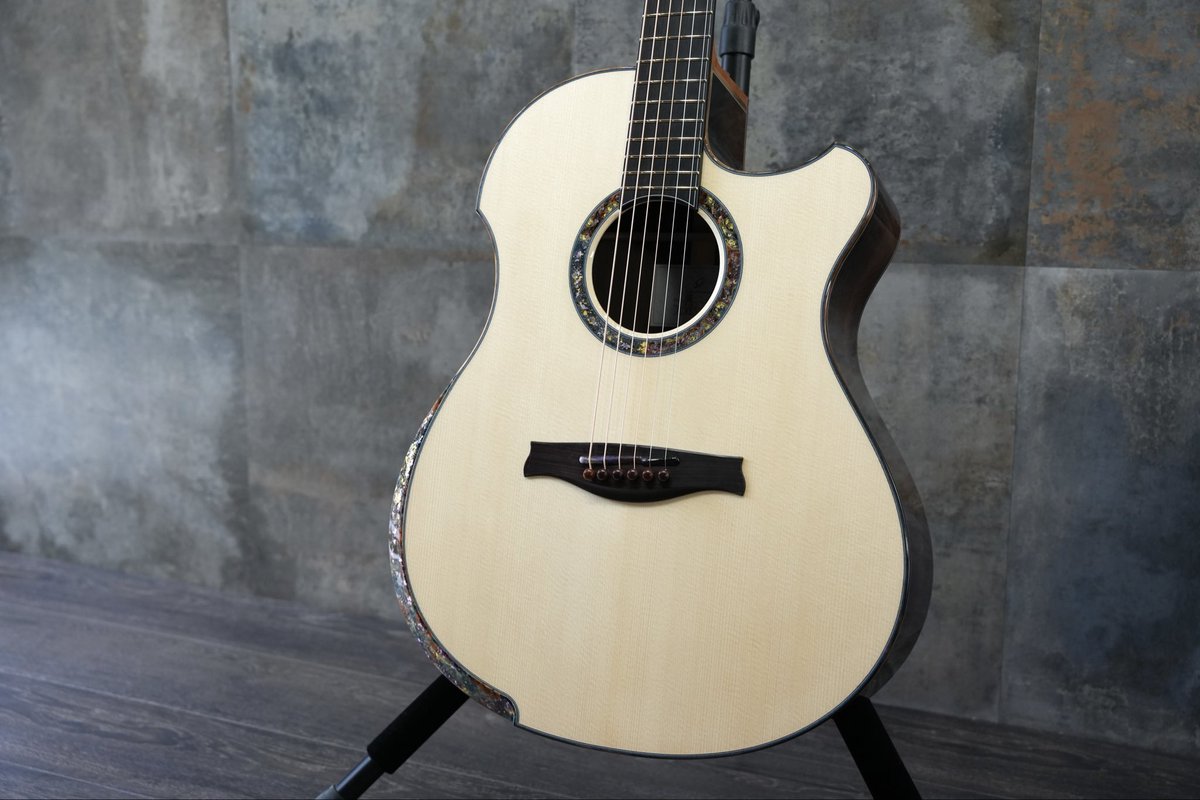 Leaf Instruments - TSUBAKI “椿” Artist Line #3. “Hadary” Carpatian