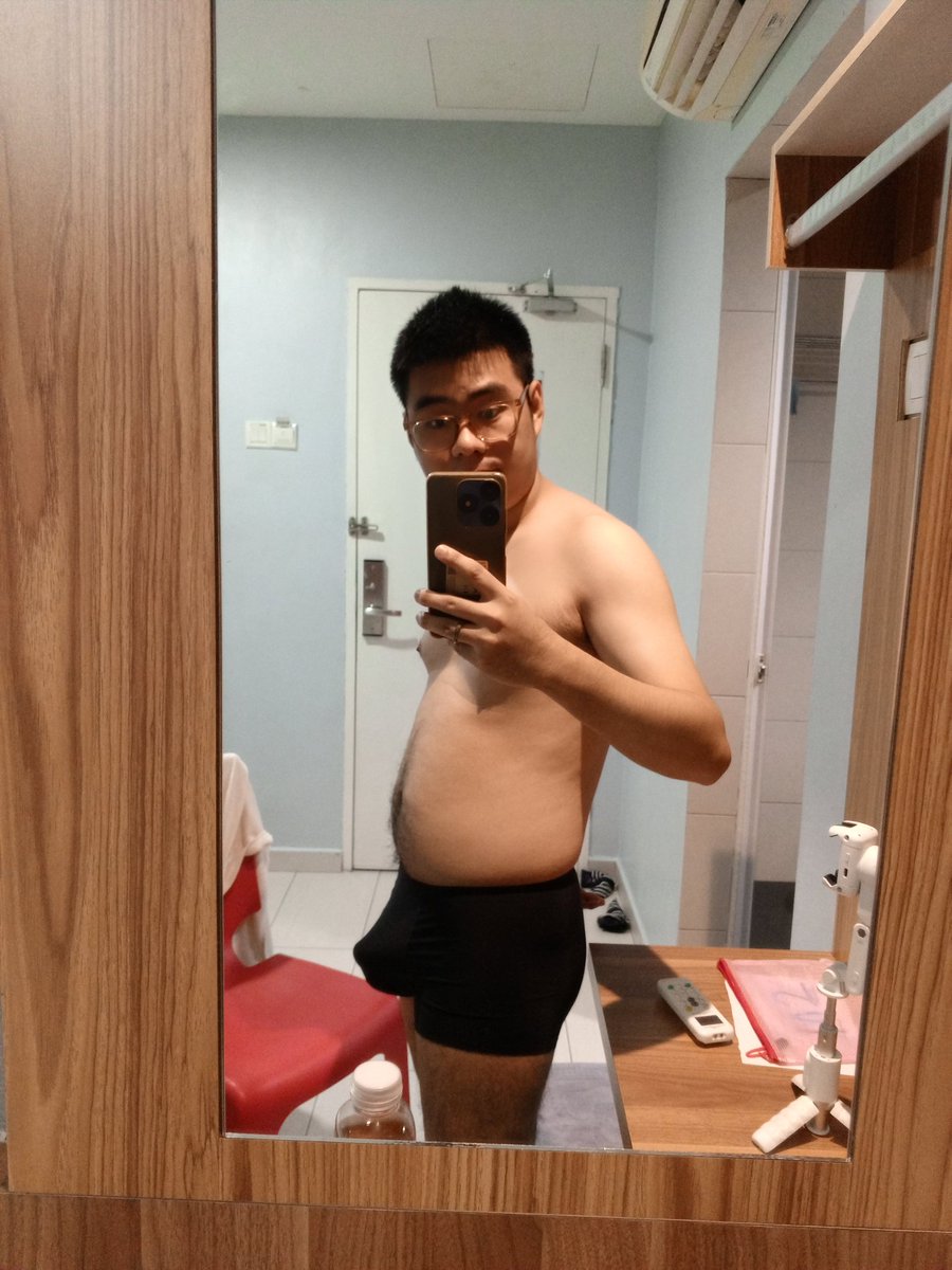 Chrisng0809's tweet photo. 前几天去拍摄，刚好就拍一下诱惑咯😄😜 https://t.co/Hwoo37U8Lz