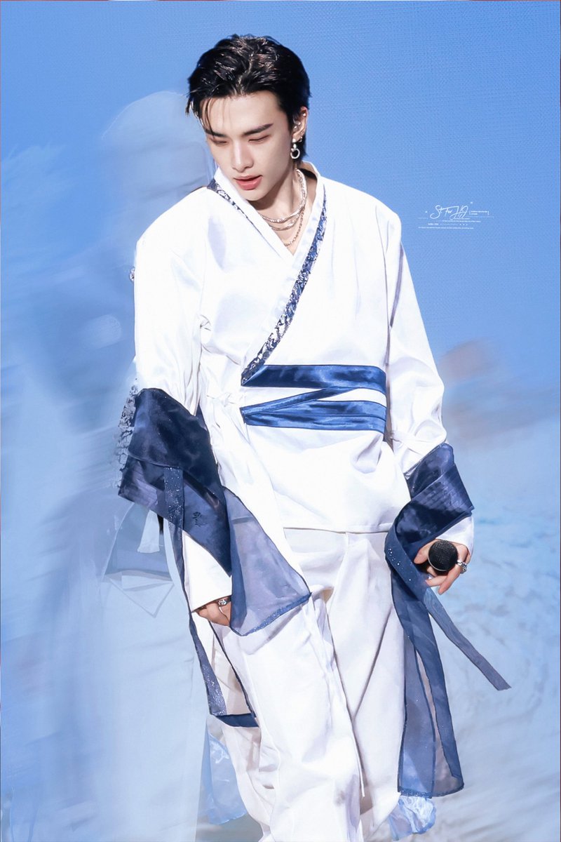 ST_forHJ's tweet image. 251018_

#Hyunjin  #현진  #黃鉉辰  #ヒョンジン  #StrayKids #dominATE_celebrATE