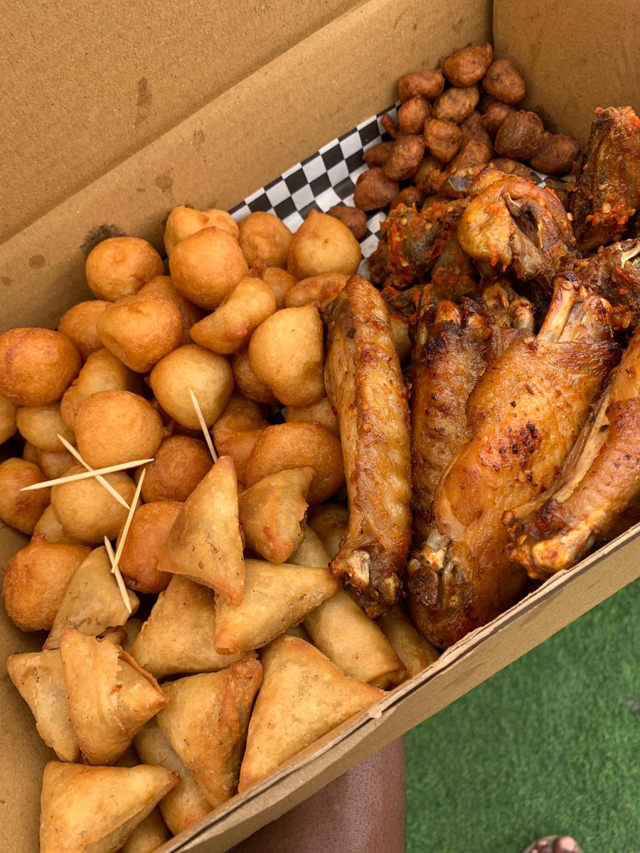 A small chops platter a day, keeps the doctor away ☺️

In doubt, send us a DM to order this box and see for yourself.
