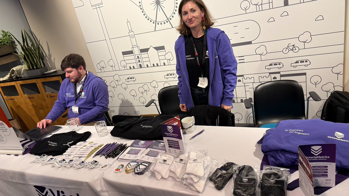 PrometheusIO's tweet image. Huge shoutout to @VictoriaMetrics for sponsoring #PromCon! 🎉
Their booth is loaded with fantastic swag and the team is doing an amazing job engaging and demoing. Make sure to visit them before all the goodies run out! Those purple hoodies are 🔥
