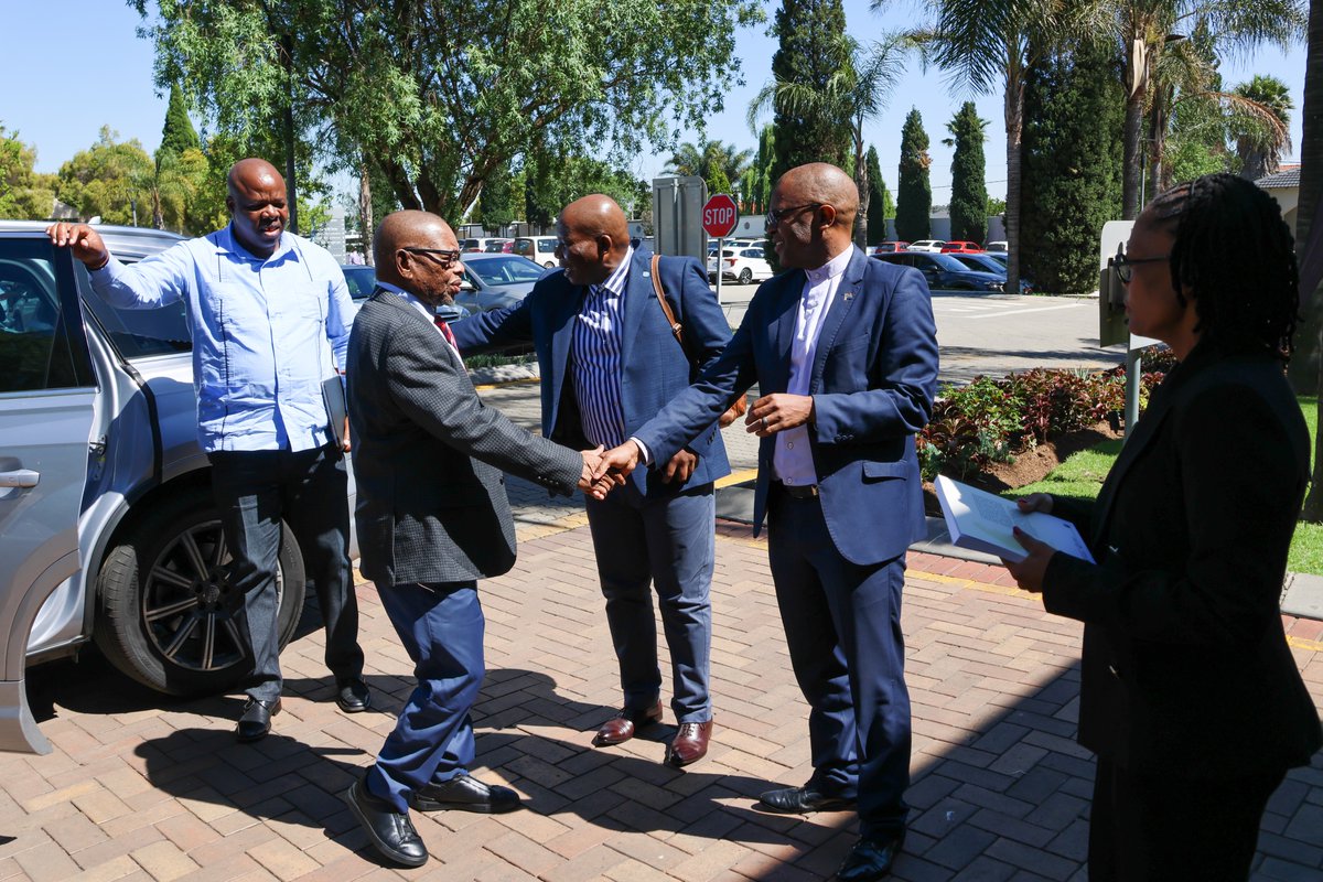 dstigovza's tweet photo. The Minister of the DSTI, Prof. Blade Nzimande and the Deputy Minister, Ms Nomalungelo Gina are welcomed by the DG of the DSTI, Dr Mlungisi Cele and CEO of @HSRCza Prof Sarah Mosoetsa ahead of the #ERConference25 Watch: https://t.co/mNpjVuswfH #HSRC #DSTI https://t.co/1ZLlgs84Vh