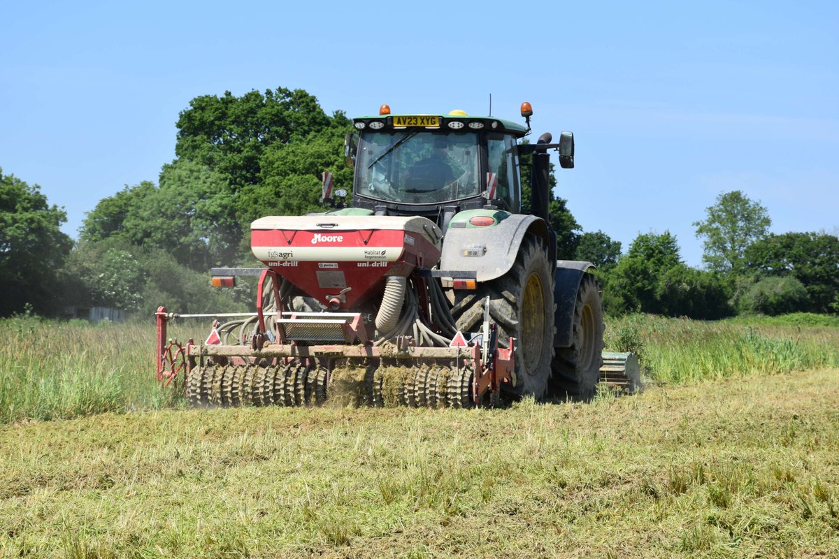 Built for precision &amp; efficiency🌾
Our drilling services deliver reliable results for wildflowers, cereals &amp; cover crops using modern drills &amp; skilled operators.

✔ Direct Drilling
✔ Maize Drilling
✔ Conventional Drilling

Learn more 👉 fgsagri.co.uk/drilling-contr…

#FGSAgri