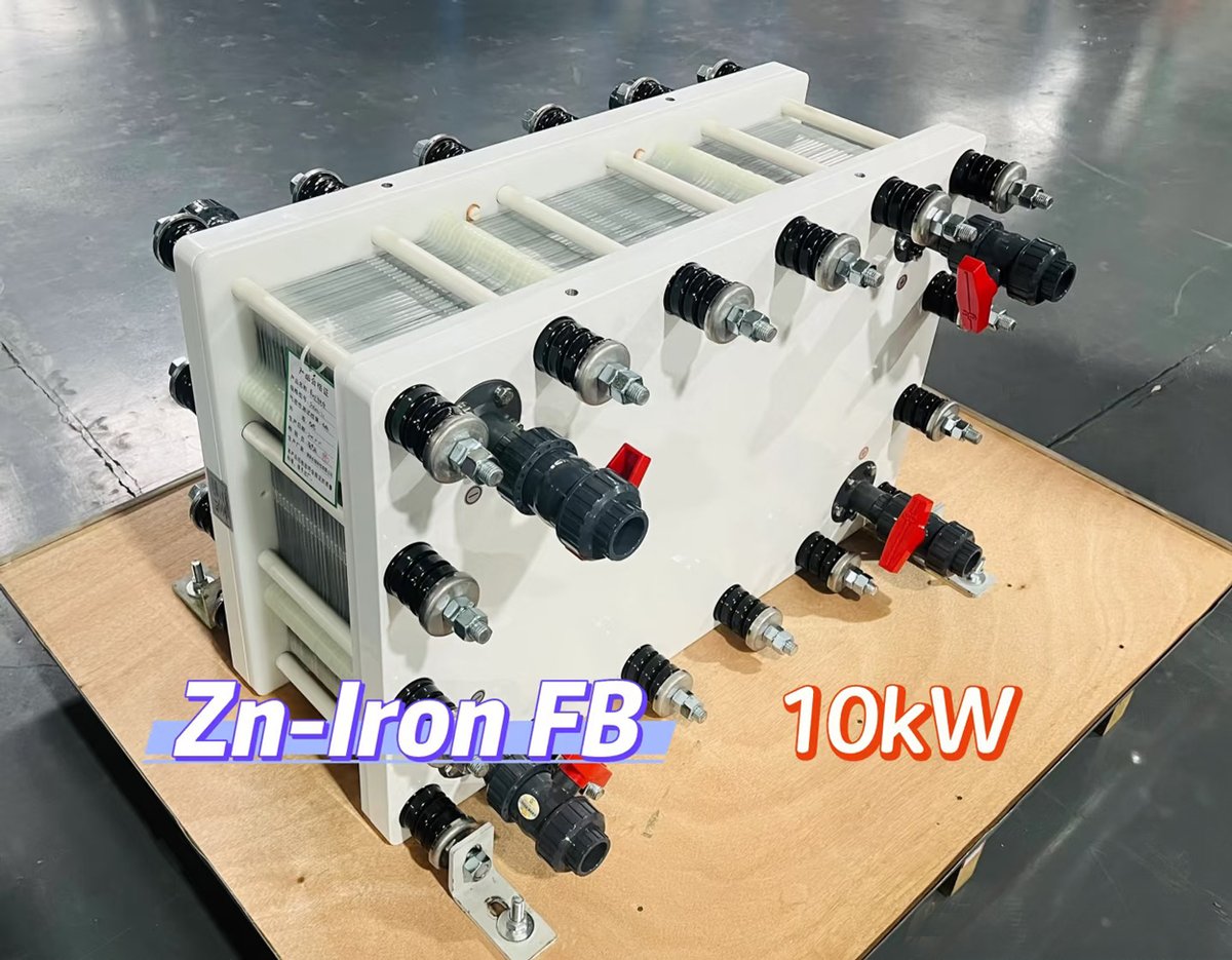 LucasHenry5385's tweet image. 🎉 We are excited to announce the completion and shipment of a client’s urgent 10kW custom stack, which will be used to support zinc-iron flow battery validation and research. #Vanadium  #ZincIron #flowbattery #Stack