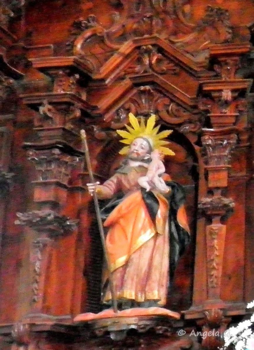 San José con el Niño Jesús
Se encuentra en el retablo de la iglesia parroquial la Magdalena de 
#Villabrázaro #Zamora #CyL #España #escultura