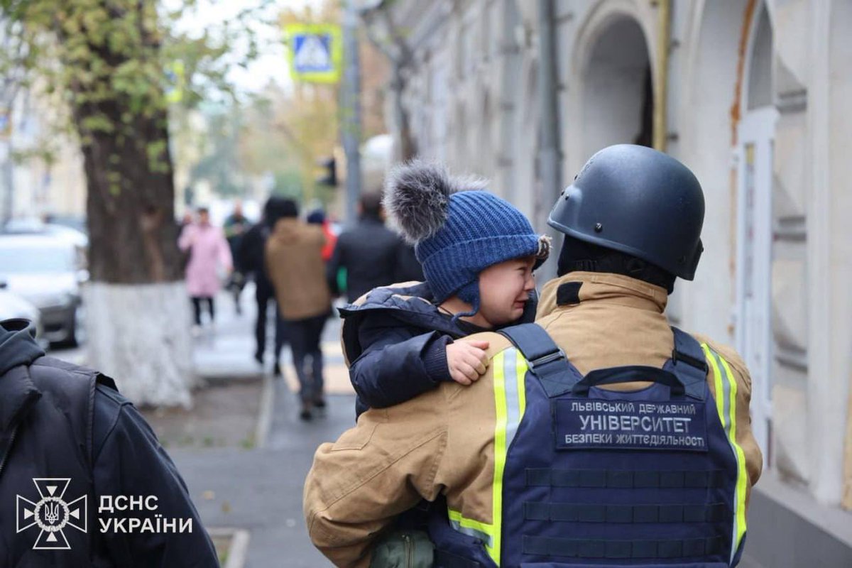 The city of Kharkiv. Rescuers and police officers carry children out after a russian strike on a kindergarten.

This is how the “russian peace” really looks like.