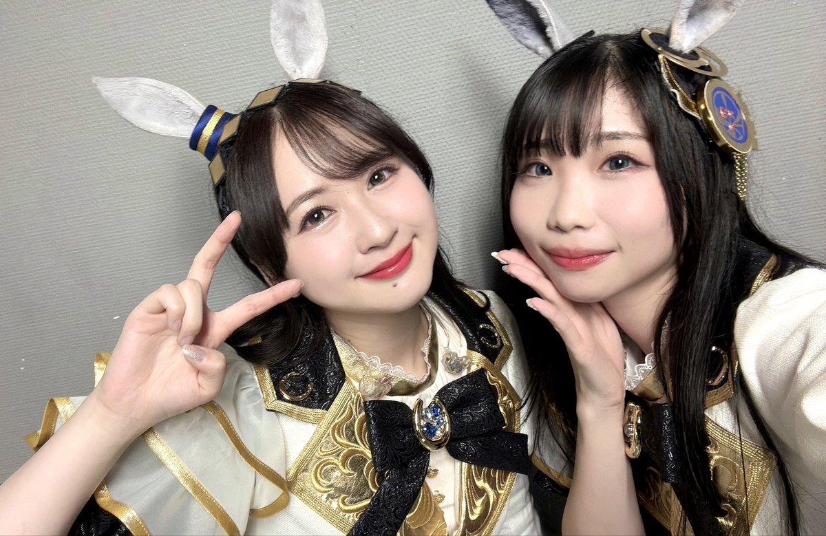 #ウマ娘秋 オフショット📸④
サイレンススズカ役 高野麻里佳さん
オグリキャップ役 高柳知葉さん

 #ウマ娘