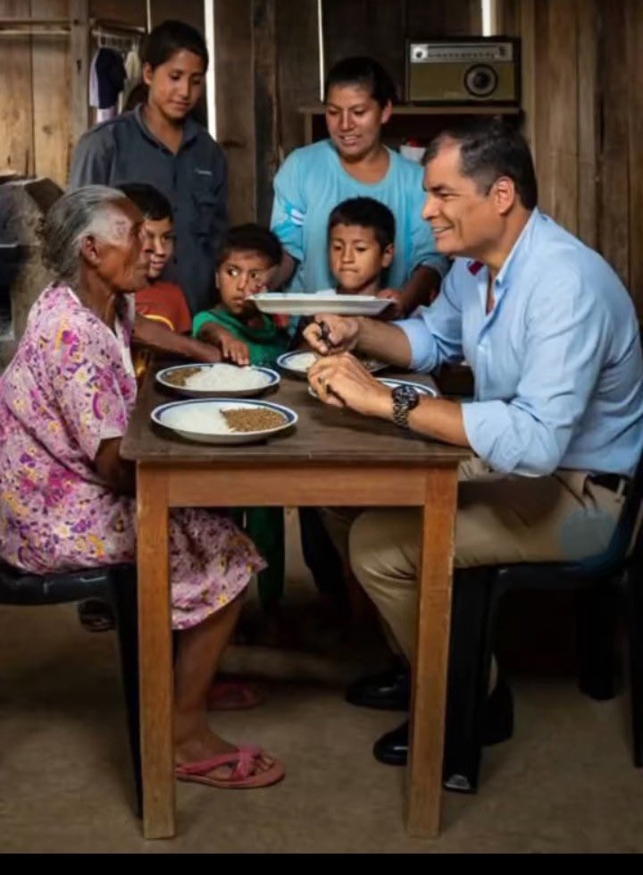 alfredo1guiller's tweet image. Aunque les
Duela fue el mejor presidente @MashiRafael @jilgueritodels1 @RT_com @cnni @CNN @CorteIDH @lamiraecuador @lahoraecuador @marietemara no estábamos tan pero tan en la Miseria como ahora que sufrimos 🙏🏻 @AsambleaEcuador