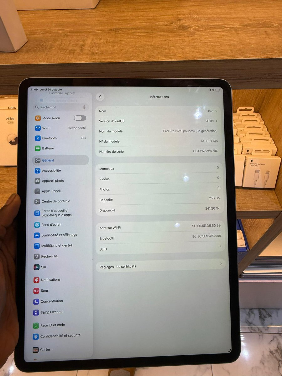 ulrichkwande98's tweet image. 💥soft deals

Meet the iPad Pro 3rd Gen😍Where creativity meets speed.

✨ Liquid Retina Display for stunning visuals

⚡ A12X Bionic chip for pro-level power

🎨 Work, create, or stream  without limits

Now selling at 310,000xaf😍
#iPadPro #ApplePower #NextLevelPerformance