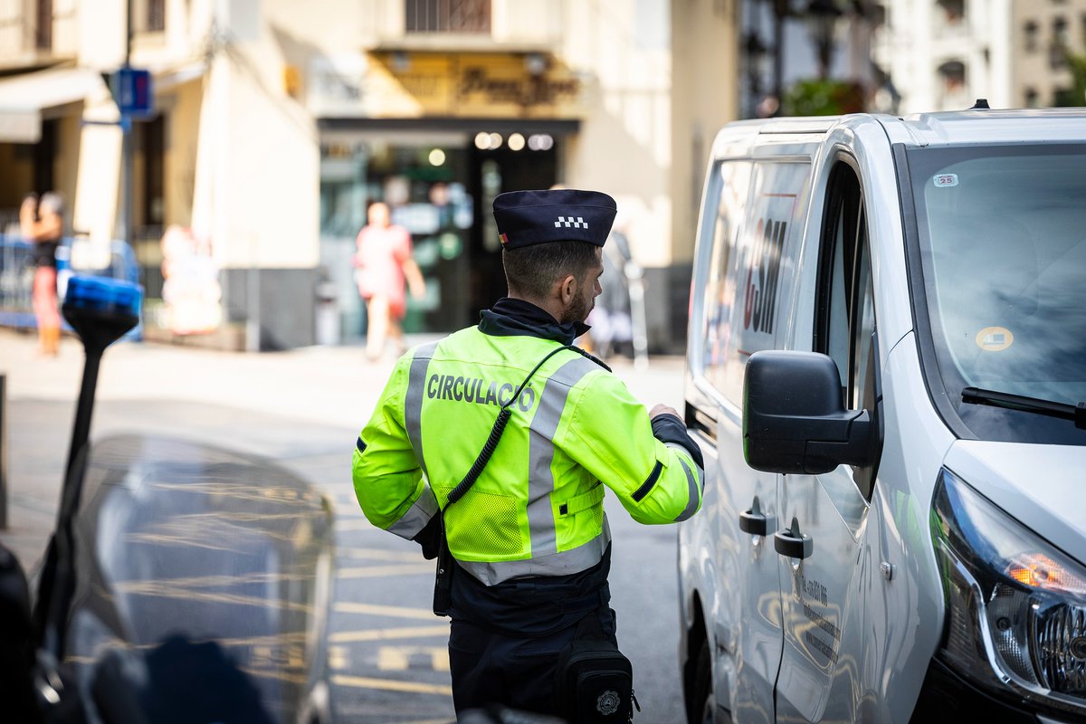 🚦Campanya de controls per reduir el soroll i millorar la seguretat viària

✅ El Servei de Circulació ha realitzat 59 controls en diversos punts de la parròquia durant el primer mes i mig de la campanya, amb un balanç de 63 sancions.

ℹ️ Més informació 👇
andorralavella.ad/comu/?q=notici…