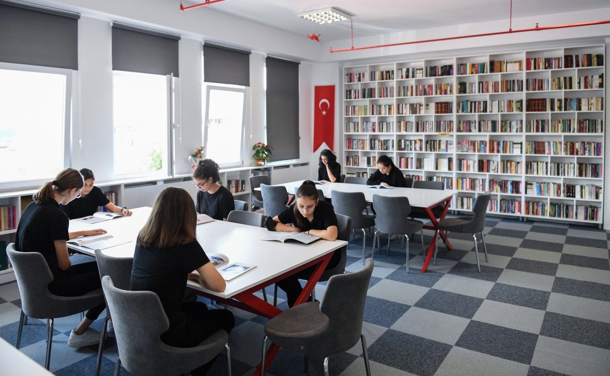 📚 Okullardaki Kütüphanelerin Verimliliğini Artırmak İçin Çalışmalar Başlıyor 📕

Öğrencilerin okul kütüphanelerinden daha etkin yararlanmasını sağlamak ve kitap okuma alışkanlığını bir yaşam biçimine dönüştürmelerini desteklemek amacıyla “Okul Kütüphaneleri Yönetmeliği Uygulama