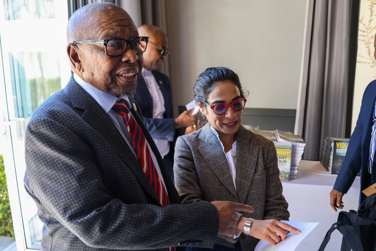 dstigovza's tweet photo. The Minister of the DSTI, Prof. Blade Nzimande, Director-General of the DSTI, Dr Mlungisi Cele and CEO @HSRCza Prof Sarah Mosoetsa took a tour through the free book sale where attendees can choose any book to take home #ERConference25 Watch: https://t.co/mNpjVuswfH #HSRC #DSTI https://t.co/V6TmBcKvAh