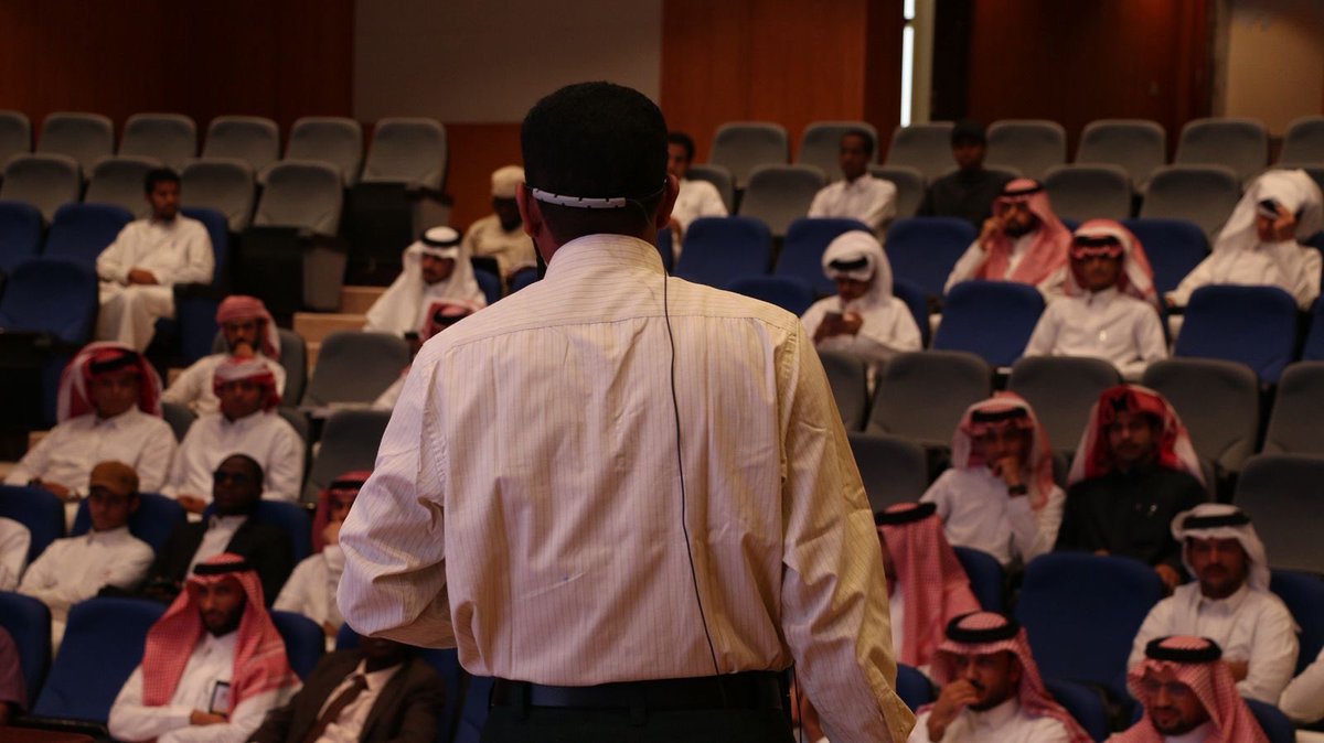 HRCLUBNU's tweet photo. #جامعة_نجران 
قدم نادي الموارد البشرية بكلية ادارة الاعمال دوره بعنوان
 (التخطيط الاستراتيجي الشخصي) 
بحضور عميد الكلية وعدد من أعضاء هيئة التدريس والطلبة وتعتبر هذه المبادرة الثانية لهذا العام وضمن مبادرات 95 لأجلك ياوطن🌟 https://t.co/JrUIav7LdA