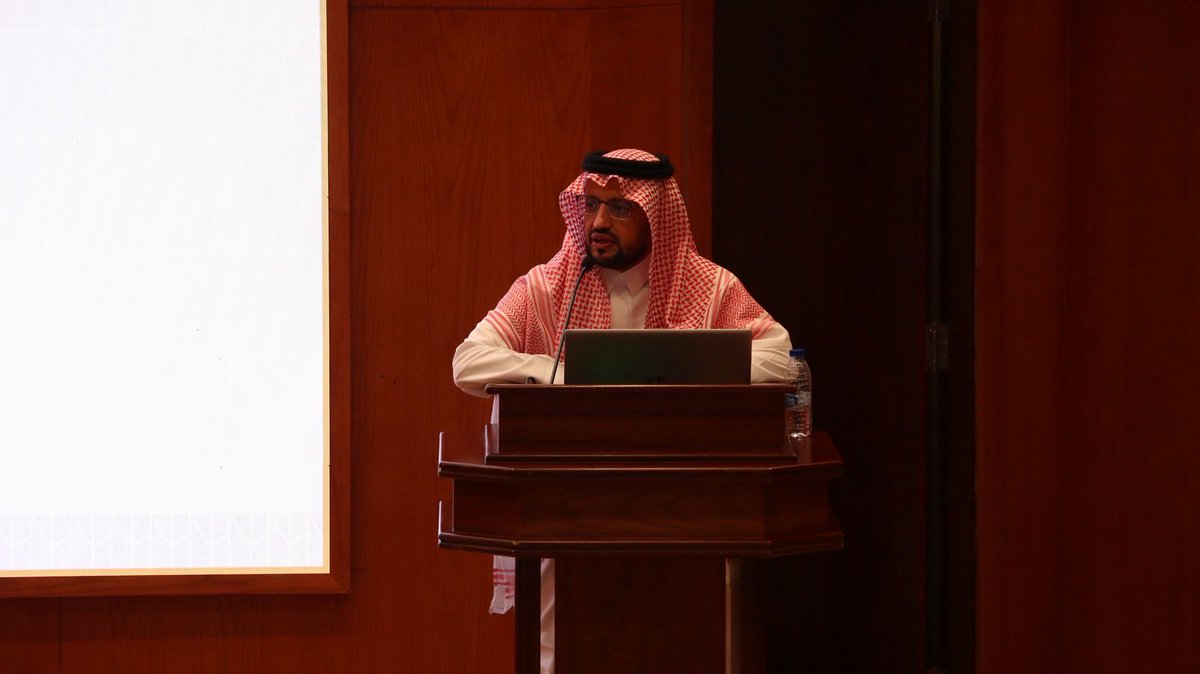 HRCLUBNU's tweet photo. #جامعة_نجران 
قدم نادي الموارد البشرية بكلية ادارة الاعمال دوره بعنوان
 (التخطيط الاستراتيجي الشخصي) 
بحضور عميد الكلية وعدد من أعضاء هيئة التدريس والطلبة وتعتبر هذه المبادرة الثانية لهذا العام وضمن مبادرات 95 لأجلك ياوطن🌟 https://t.co/JrUIav7LdA