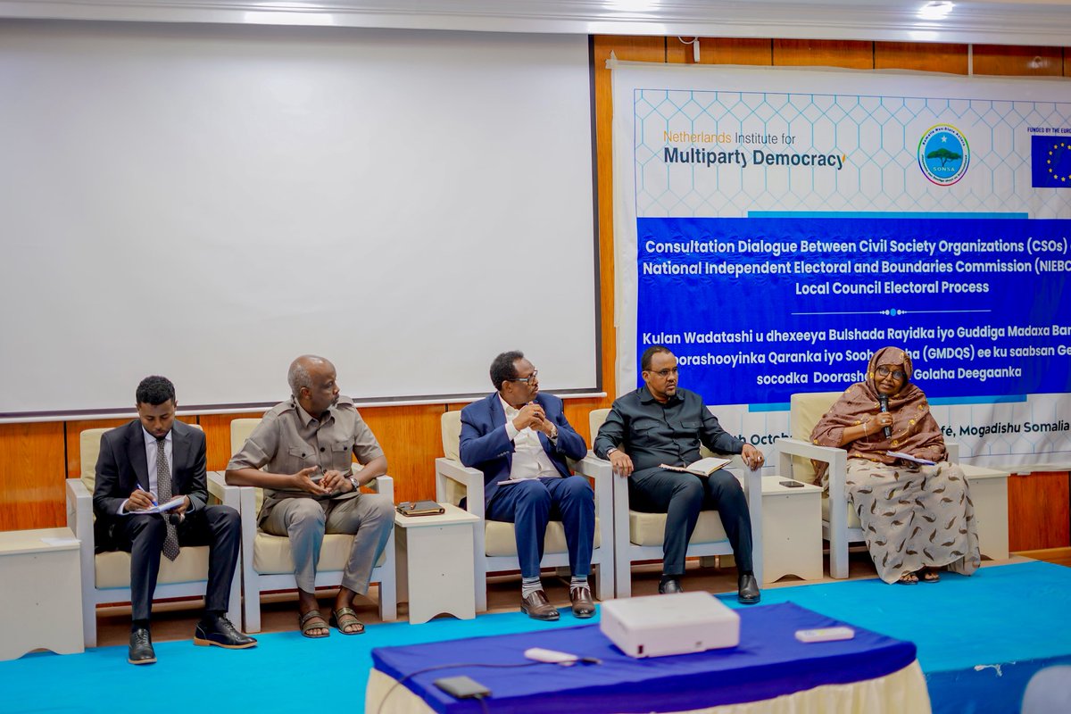Mogadishu, 21 October 2025

During last night’s panel discussion organized by <a href="/SONSA_NSA/">𝐒𝐨𝐦𝐚𝐥𝐢𝐚 𝐍𝐨𝐧-𝐒𝐭𝐚𝐭𝐞 𝐀𝐜𝐭𝐨𝐫𝐬</a> under the <a href="/GoleKaab/">Gole Kaab</a> Project, Somali civil society leaders reflected on Somalia’s evolving electoral journey and the importance of inclusive participation.

Duniya Mohamed Ali (Duniya Arshan)